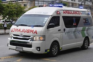 Uklízečka v Bangkoku objevila novorozenou holčičku natěsnanou ve splachovací nádržce toalety - Novinky